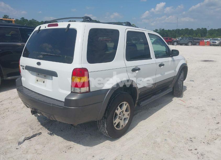 Photo 4 of 2005 Ford Escape XLT (VIN 1FMCU03165KA57025)