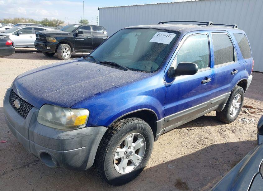 Photo 2 of 2005 Ford Escape XLT (VIN 1FMCU03165KA90557)