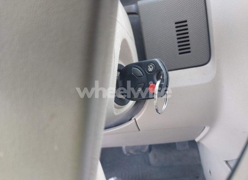 Photo 11 of 2008 Ford Escape XLT (VIN 1FMCU03168KB66718)