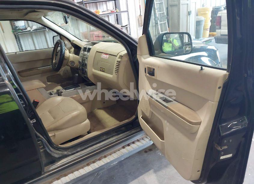 Photo 5 of 2008 Ford Escape XLT (VIN 1FMCU03168KE47773)