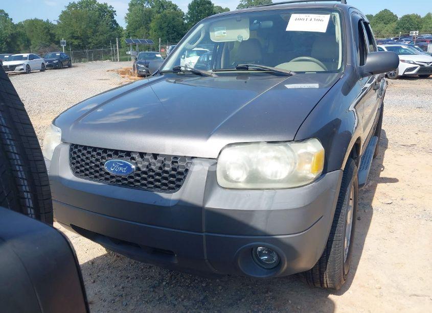 Photo 11 of 2005 Ford Escape XLT (VIN 1FMCU03175KB64245)