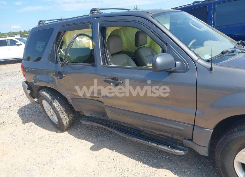 Photo 12 of 2005 Ford Escape XLT (VIN 1FMCU03175KB64245)