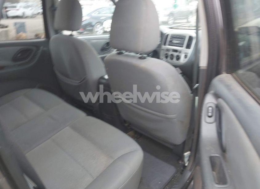 Photo 8 of 2007 Ford Escape XLT/XLT SPORT (VIN 1FMCU03177KB35184)