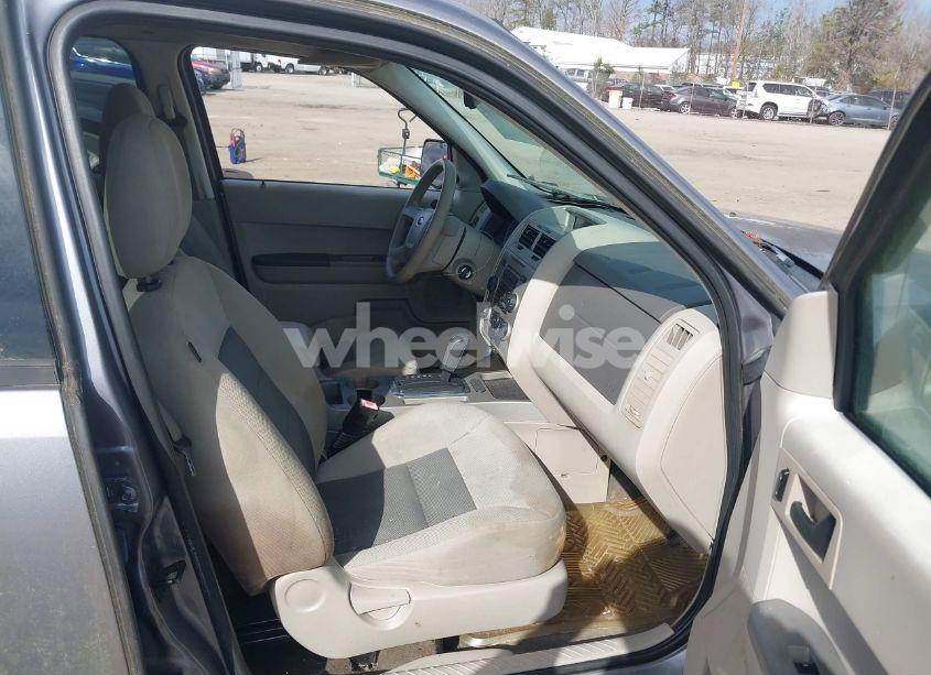 Photo 5 of 2008 Ford Escape XLT (VIN 1FMCU03178KA47527)