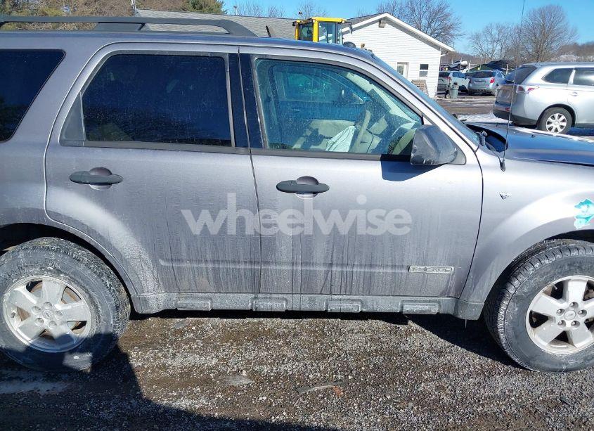 Photo 13 of 2008 Ford Escape XLT (VIN 1FMCU03178KA72895)