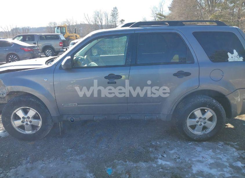 Photo 14 of 2008 Ford Escape XLT (VIN 1FMCU03178KA72895)
