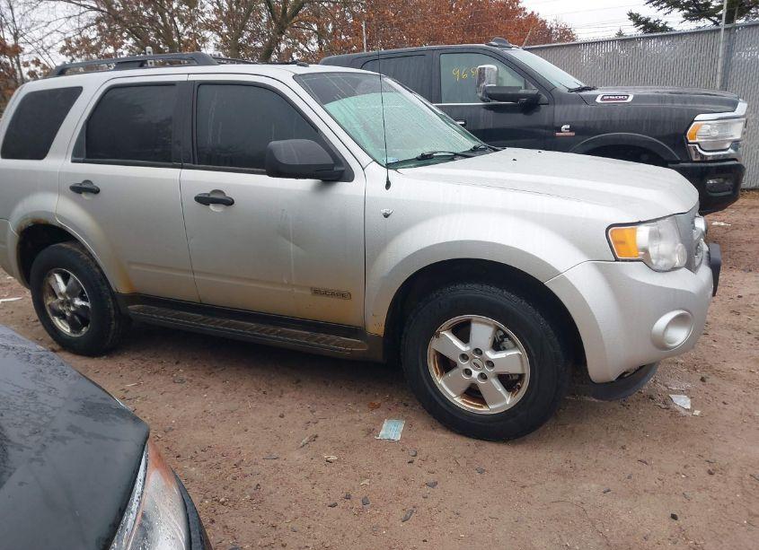2008 Ford Escape XLT (VIN 1FMCU03178KD07330) main photo