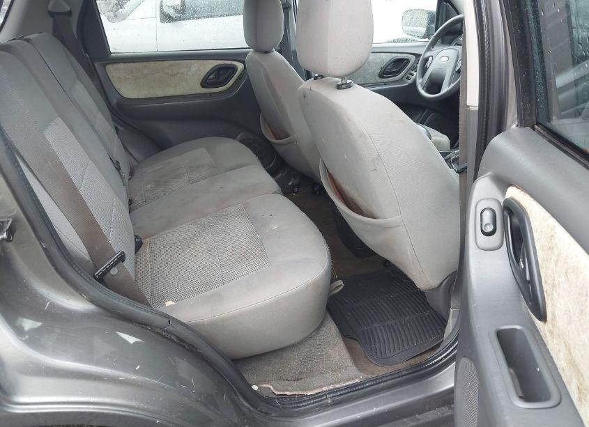 Photo 8 of 2005 Ford Escape XLT (VIN 1FMCU03185KC43424)