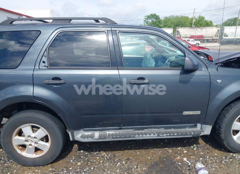 Photo 13 of 2008 Ford Escape XLT (VIN 1FMCU03198KE78192)