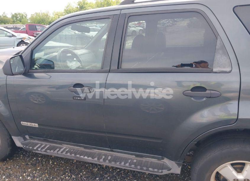 Photo 14 of 2008 Ford Escape XLT (VIN 1FMCU03198KE78192)