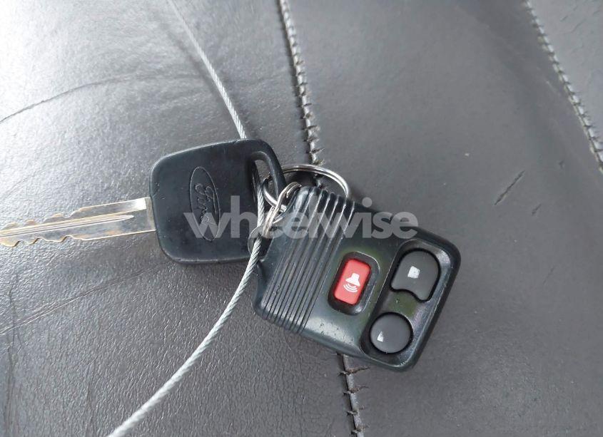 Photo 11 of 2002 Ford Escape XLT (VIN 1FMCU031X2KA05649)