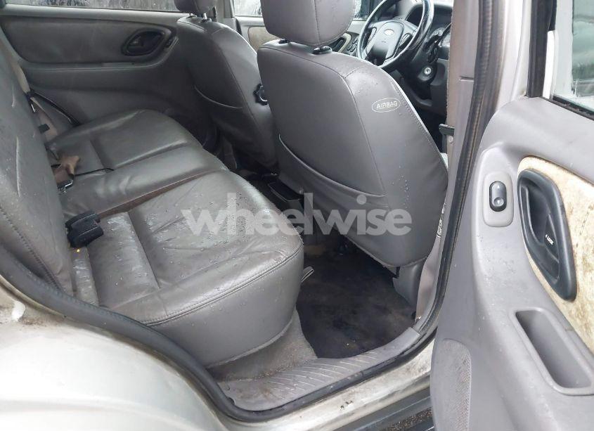 Photo 8 of 2002 Ford Escape XLT (VIN 1FMCU031X2KA05649)