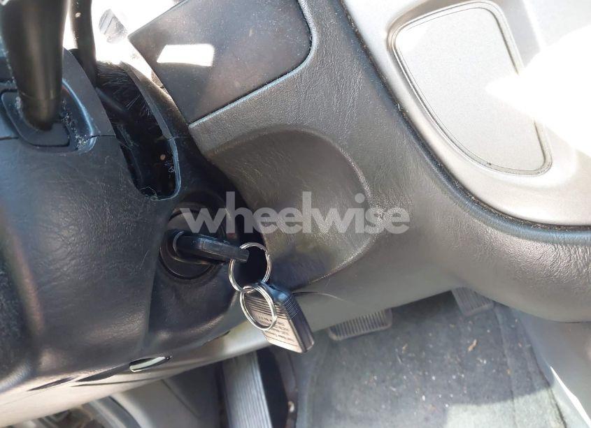 Photo 11 of 2004 Ford Escape XLT (VIN 1FMCU031X4DA18148)