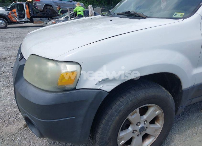 Photo 6 of 2005 Ford Escape XLT (VIN 1FMCU031X5KA63782)