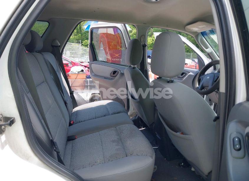 Photo 8 of 2005 Ford Escape XLT (VIN 1FMCU031X5KA63782)