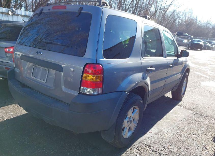 Photo 4 of 2007 Ford Escape XLT/XLT SPORT (VIN 1FMCU031X7KA20532)