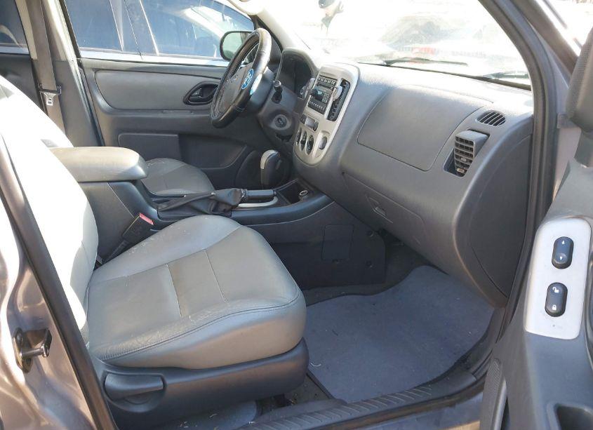 Photo 5 of 2007 Ford Escape XLT/XLT SPORT (VIN 1FMCU031X7KA20532)