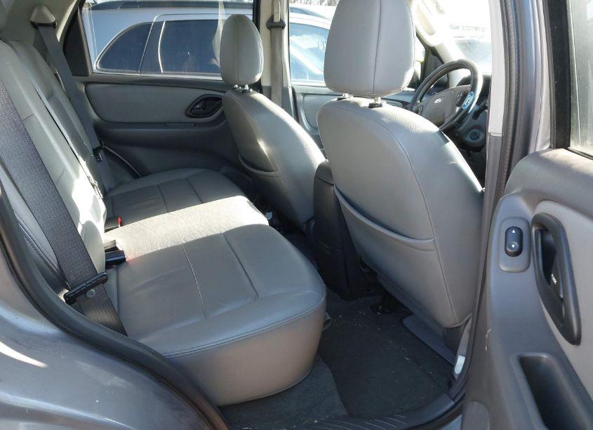 Photo 8 of 2007 Ford Escape XLT/XLT SPORT (VIN 1FMCU031X7KA20532)