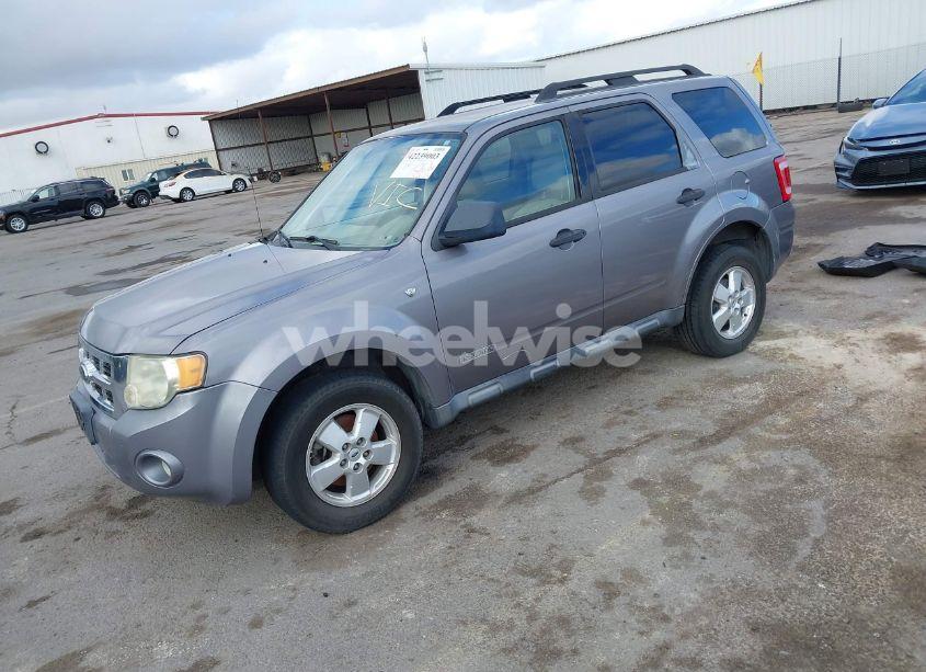 Photo 2 of 2008 Ford Escape XLT (VIN 1FMCU031X8KB93601)