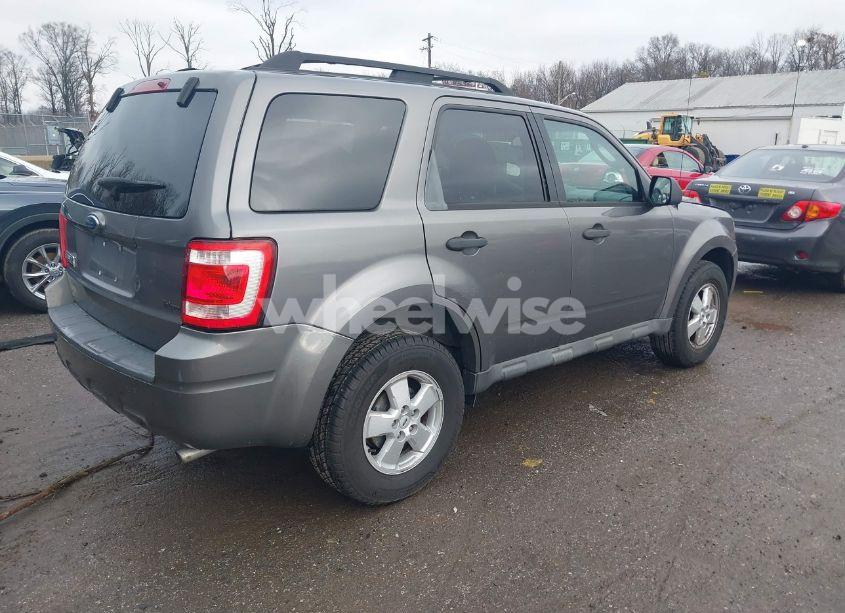 Photo 4 of 2009 Ford Escape XLT (VIN 1FMCU03709KA51747)