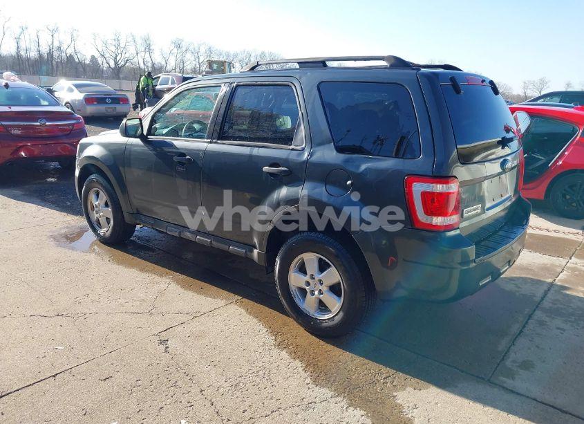 Photo 3 of 2009 Ford Escape XLT (VIN 1FMCU03709KB87490)