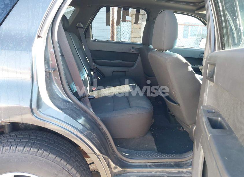 Photo 8 of 2009 Ford Escape XLT (VIN 1FMCU03709KB87490)