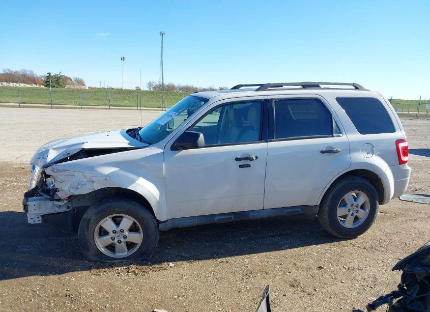 Photo 14 of 2009 Ford Escape XLT (VIN 1FMCU03709KC68098)