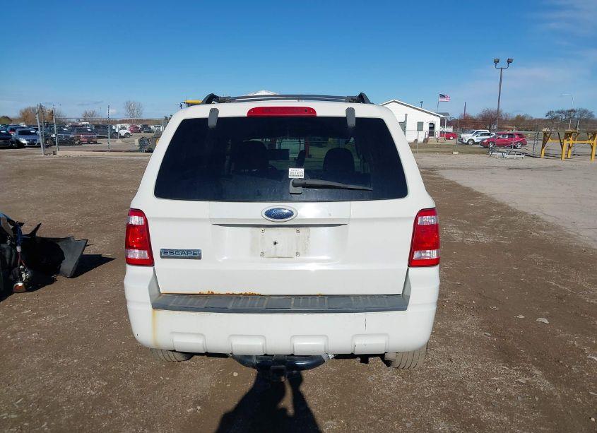 Photo 16 of 2009 Ford Escape XLT (VIN 1FMCU03709KC68098)