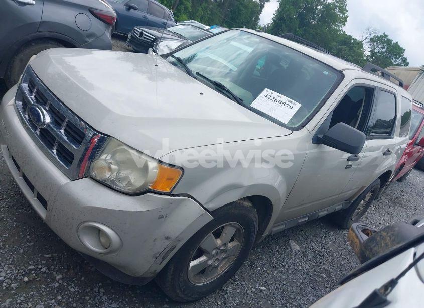 Photo 14 of 2009 Ford Escape XLT (VIN 1FMCU03709KC81773)