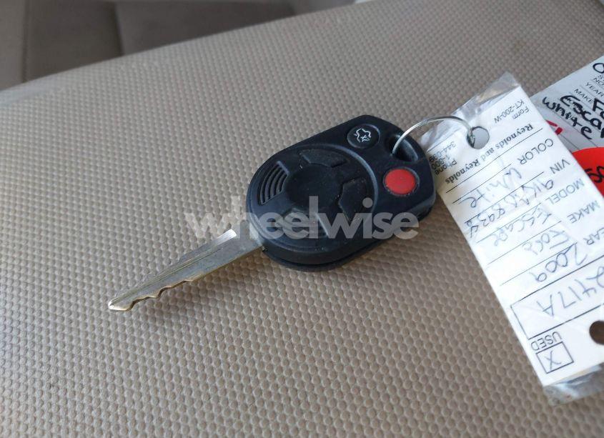 Photo 11 of 2009 Ford Escape XLT (VIN 1FMCU03719KA08938)