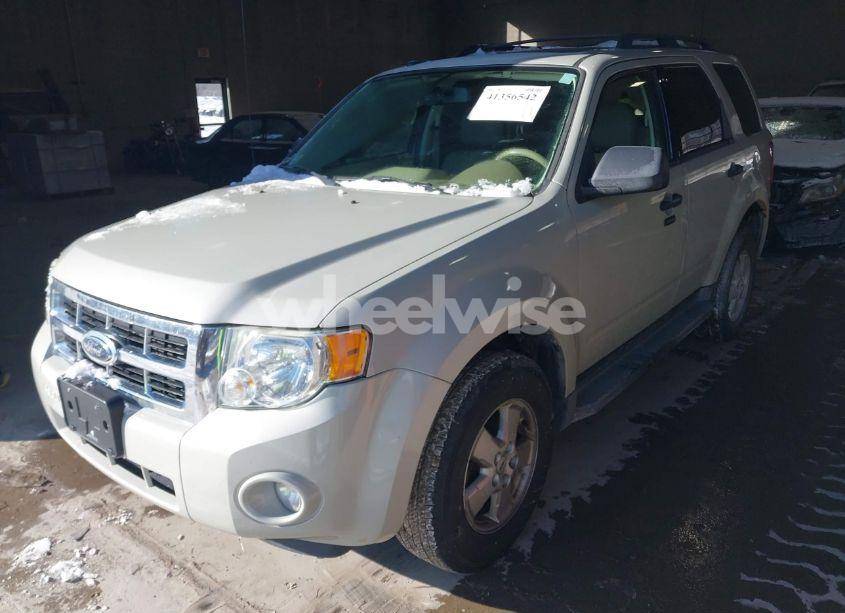 Photo 2 of 2009 Ford Escape XLT (VIN 1FMCU03719KA08938)