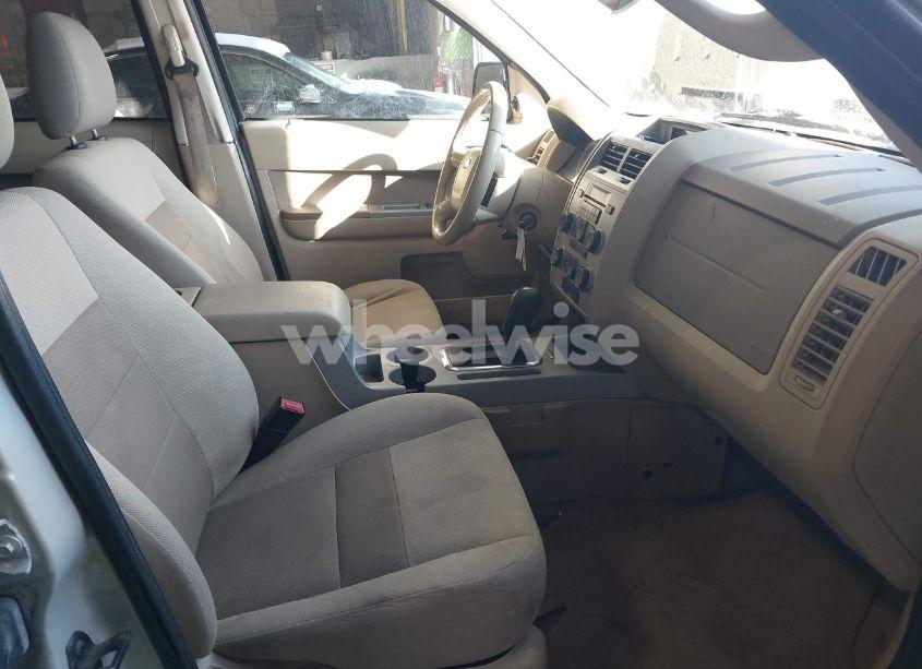 Photo 5 of 2009 Ford Escape XLT (VIN 1FMCU03719KA08938)