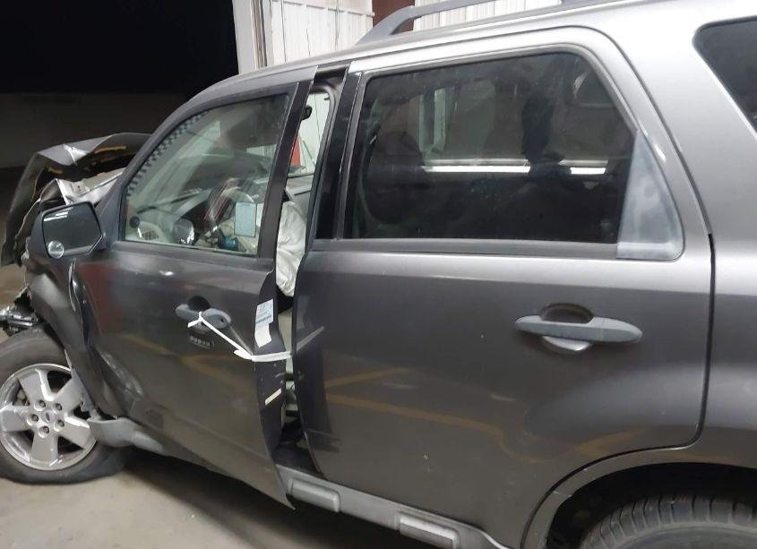 Photo 14 of 2009 Ford Escape XLT (VIN 1FMCU03719KC57644)