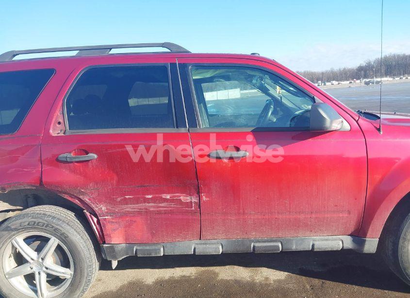 Photo 13 of 2009 Ford Escape XLT (VIN 1FMCU03729KA25750)