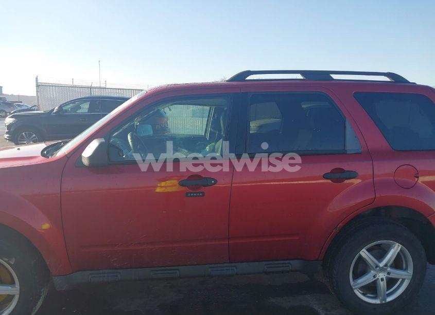 Photo 14 of 2009 Ford Escape XLT (VIN 1FMCU03729KA25750)