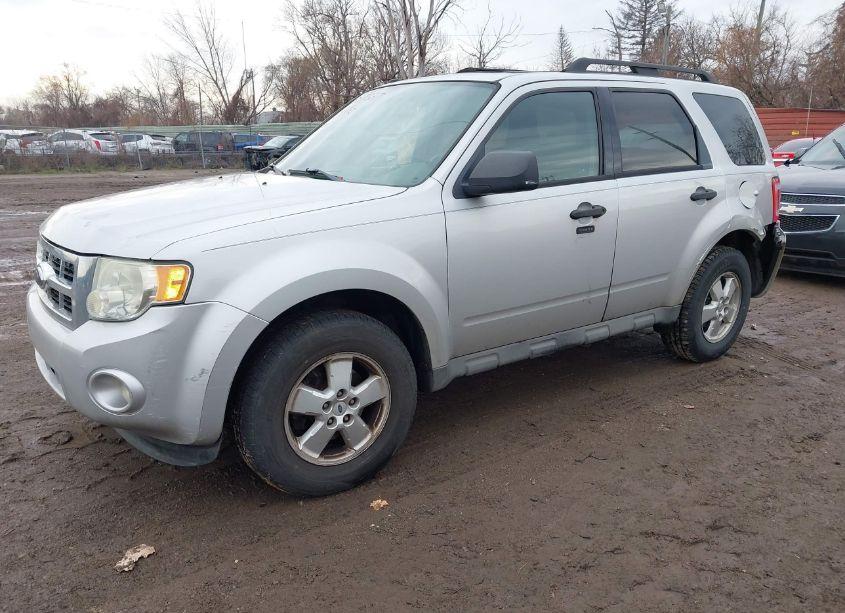 Photo 2 of 2009 Ford Escape XLT (VIN 1FMCU03729KB28604)