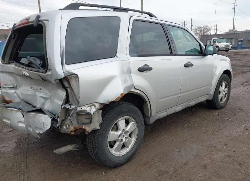 Photo 4 of 2009 Ford Escape XLT (VIN 1FMCU03729KB28604)