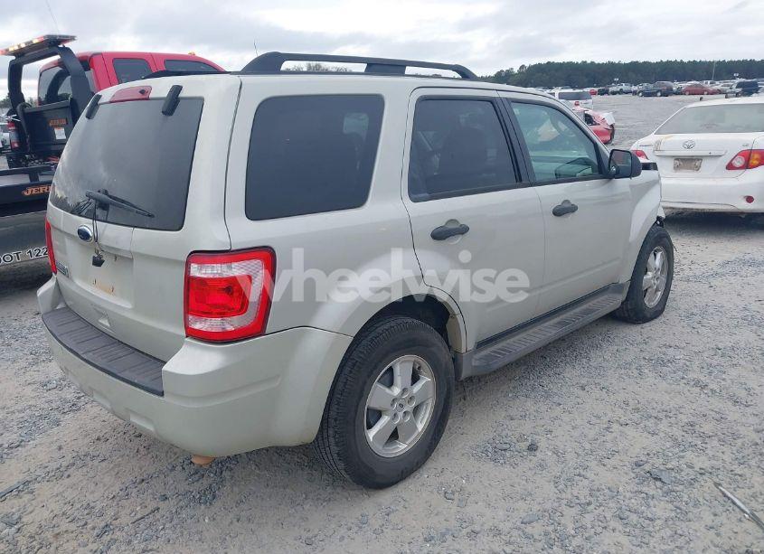 Photo 4 of 2009 Ford Escape XLT (VIN 1FMCU03729KB94912)