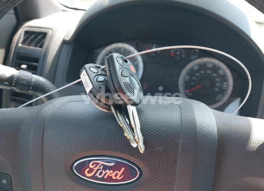Photo 11 of 2009 Ford Escape XLT (VIN 1FMCU03729KC65946)