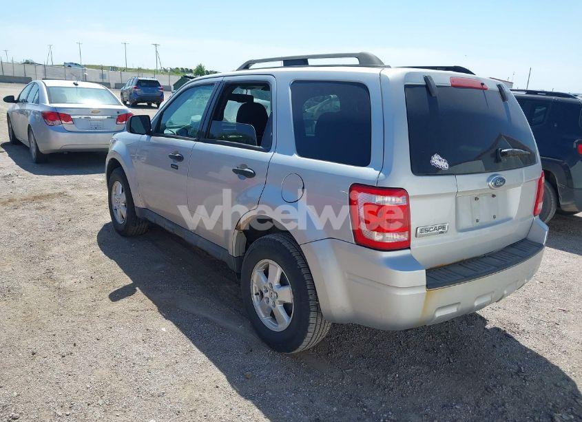 Photo 3 of 2009 Ford Escape XLT (VIN 1FMCU03729KC65946)