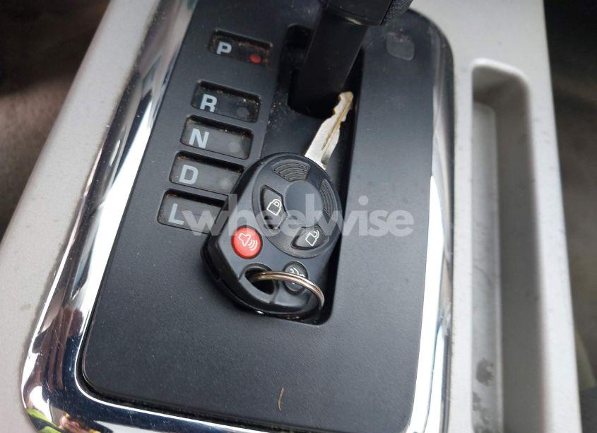 Photo 11 of 2009 Ford Escape XLT (VIN 1FMCU03739KC34270)