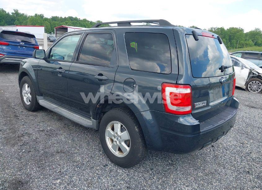 Photo 3 of 2009 Ford Escape XLT (VIN 1FMCU03739KC34270)