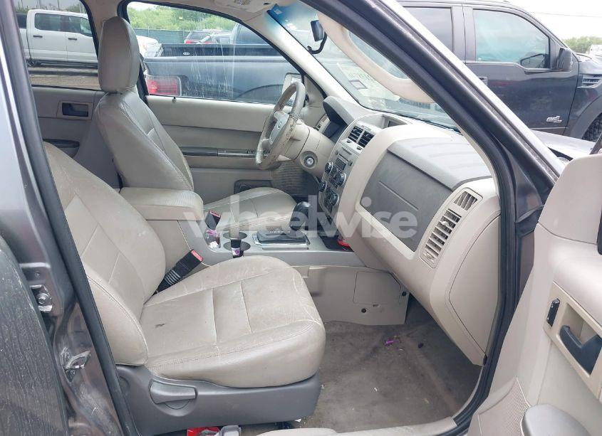 Photo 5 of 2009 Ford Escape XLT (VIN 1FMCU03749KA29640)