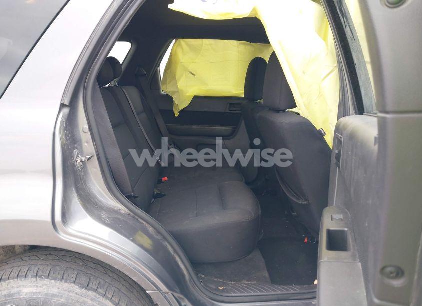 Photo 8 of 2009 Ford Escape XLT (VIN 1FMCU03749KA56093)