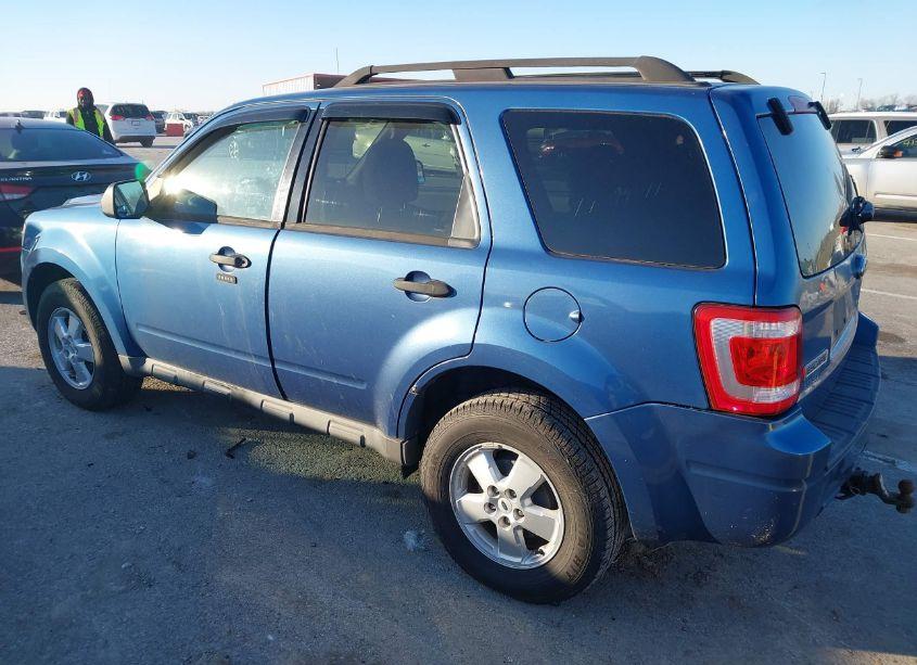 Photo 3 of 2009 Ford Escape XLT (VIN 1FMCU03749KC47920)
