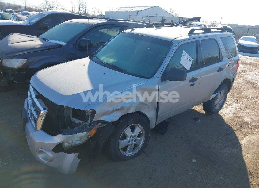 Photo 2 of 2009 Ford Escape XLT (VIN 1FMCU03749KC80805)