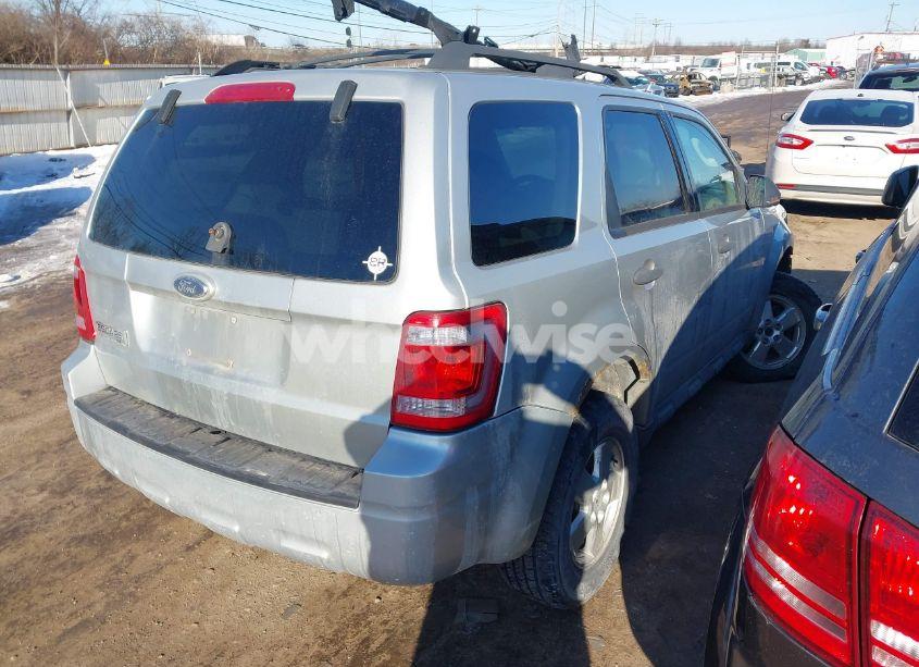 Photo 4 of 2009 Ford Escape XLT (VIN 1FMCU03749KC80805)