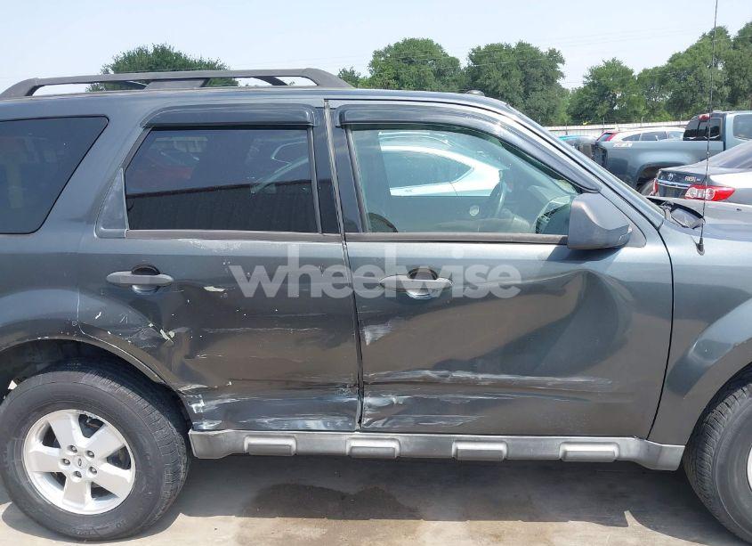 Photo 12 of 2009 Ford Escape XLT (VIN 1FMCU03749KD11535)