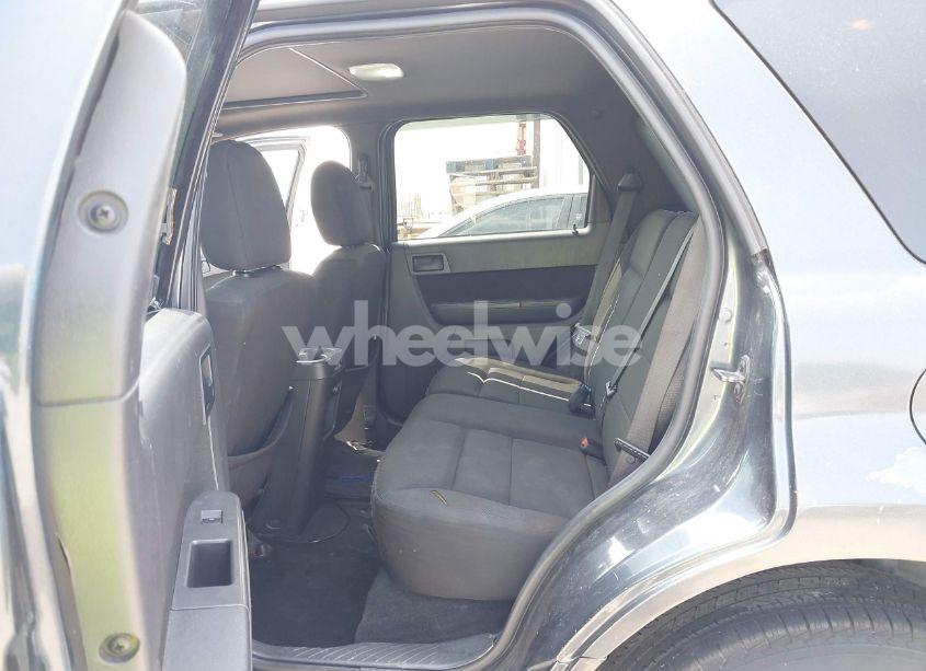 Photo 8 of 2009 Ford Escape XLT (VIN 1FMCU03749KD11535)