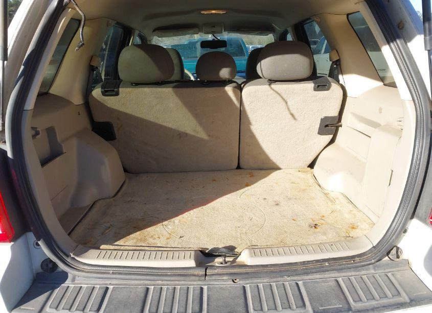 Photo 13 of 2009 Ford Escape XLT (VIN 1FMCU03759KB72273)